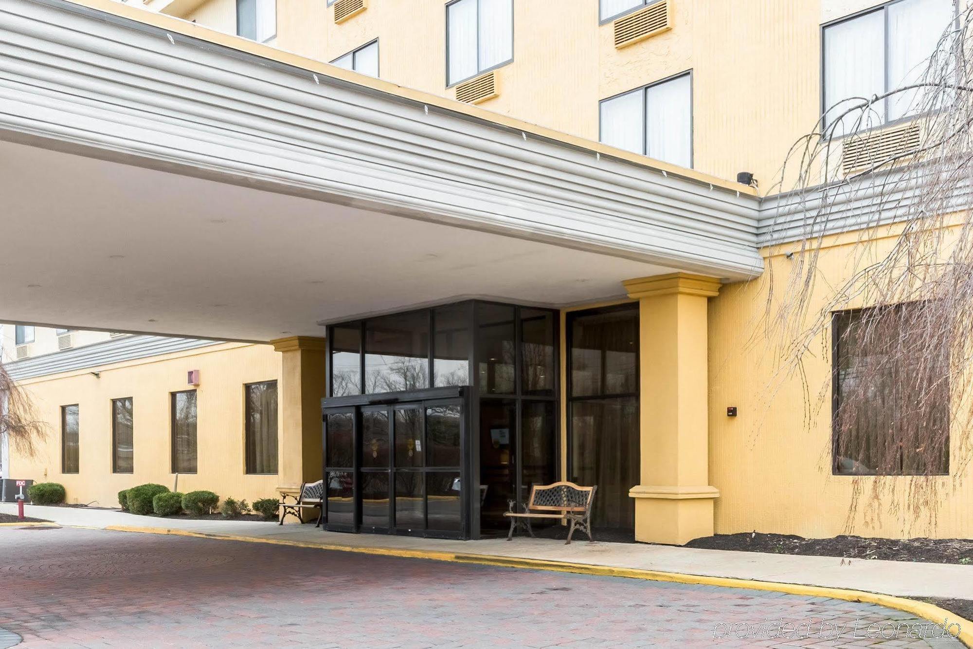 Clarion Hotel Somerset - New Brunswick Eksteriør bilde
